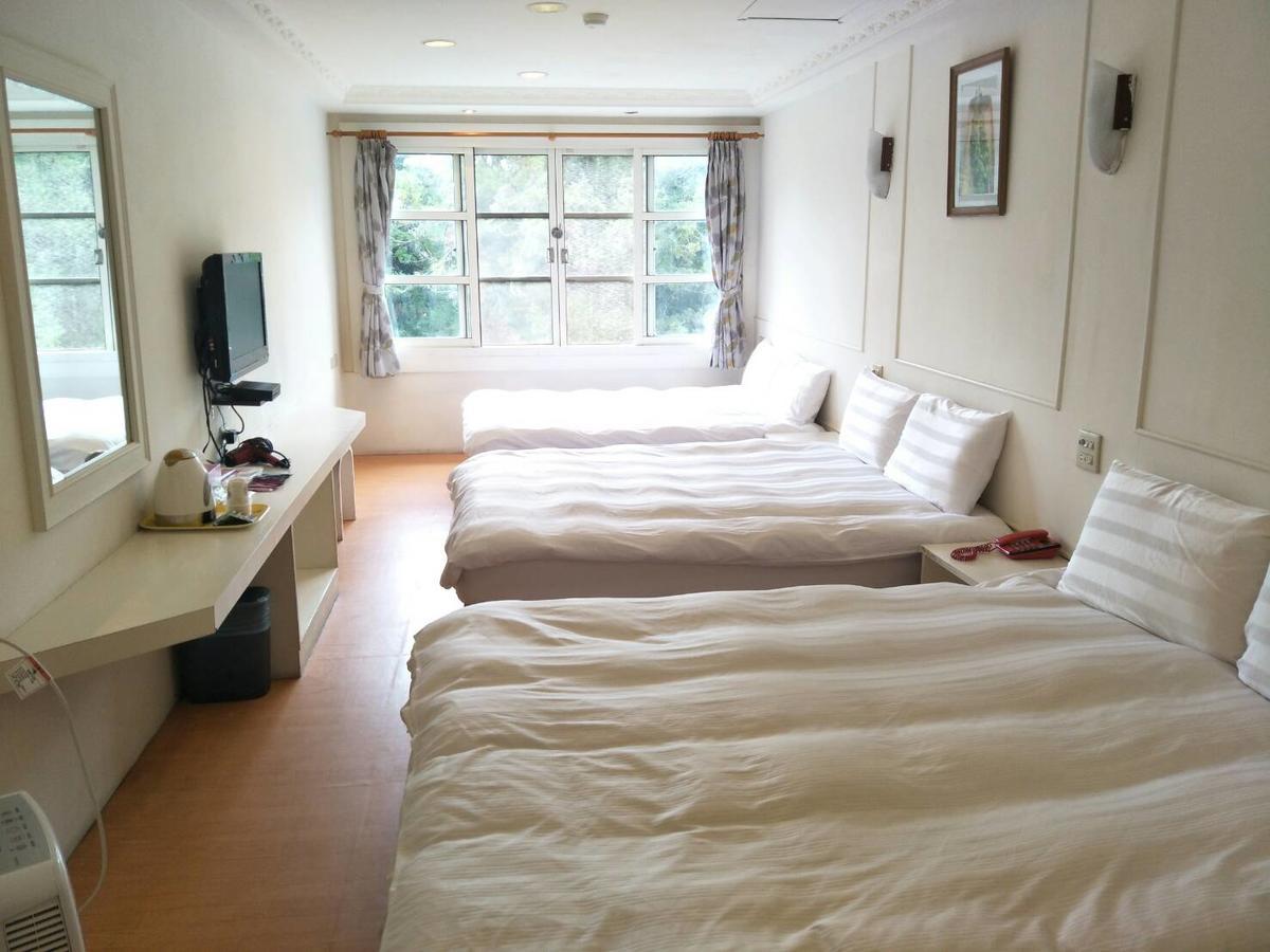 Maria Hotel Zhongzheng  Buitenkant foto