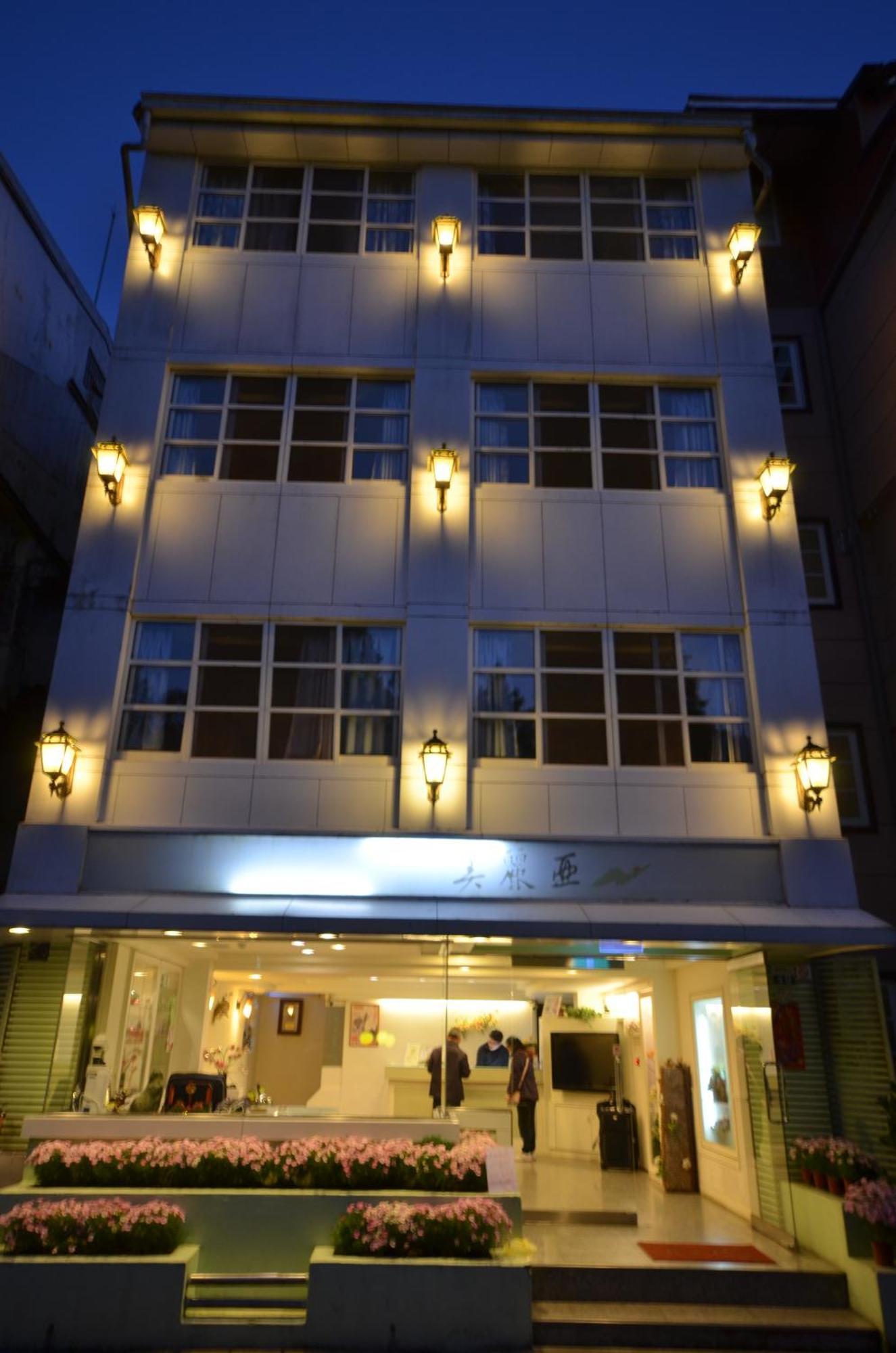 Maria Hotel Zhongzheng  Buitenkant foto