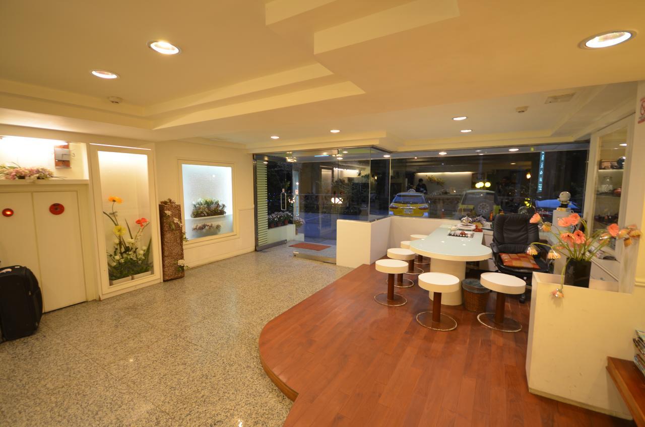 Maria Hotel Zhongzheng  Buitenkant foto